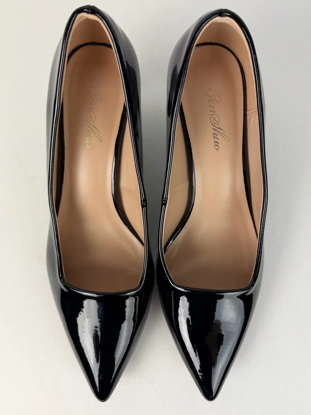 GENSHUO Black Patent Leather Kitten Heels-Size 8.5-Pointed Toe-Faux Leather
